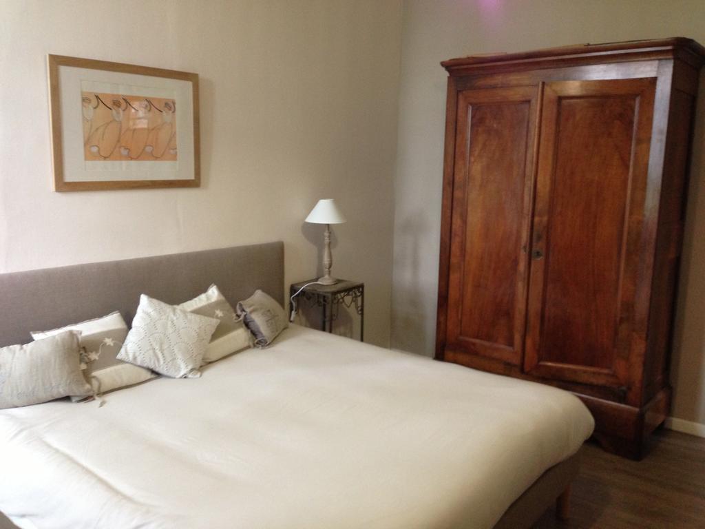 Chateau Cornillon Arles Rum bild